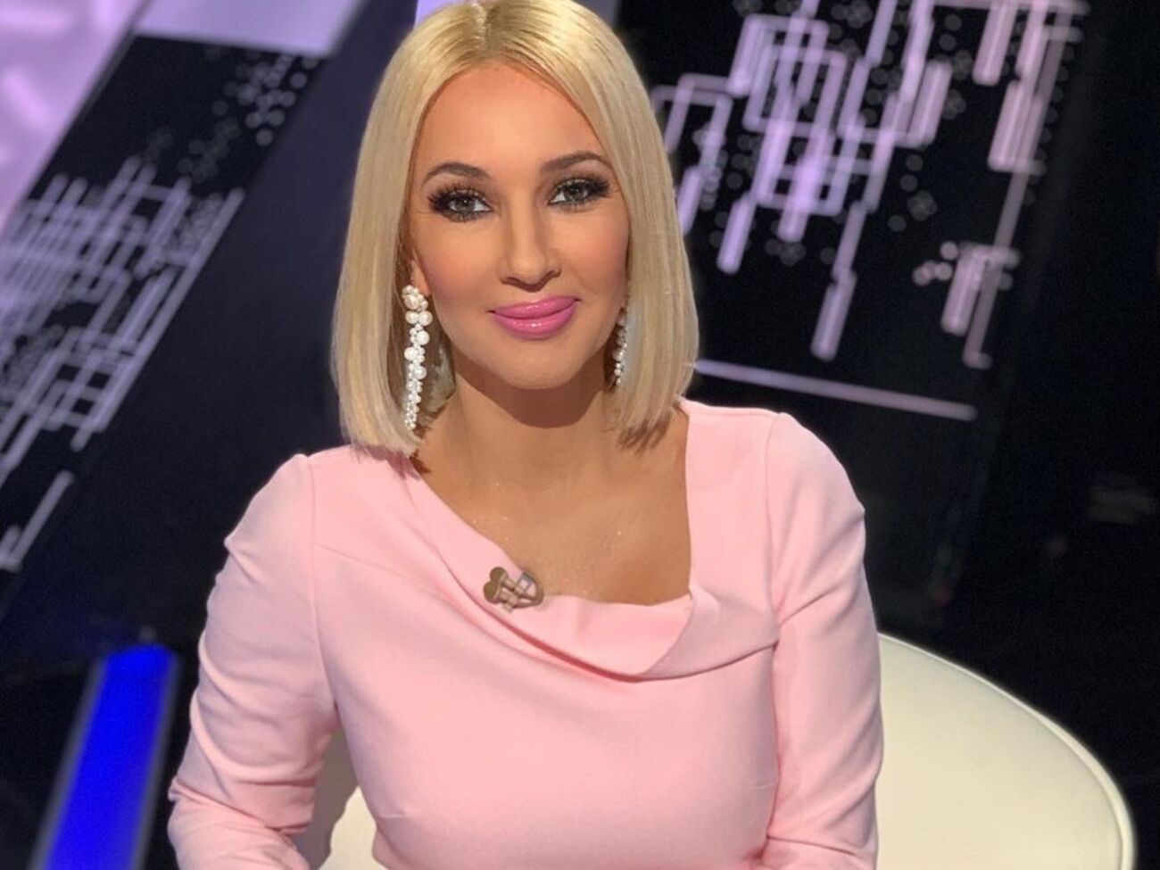 Кудрявцева:&nbsp;В срочном порядке сделали операцию по удалению имплантов с капсулой и иссечению силикона из тканей