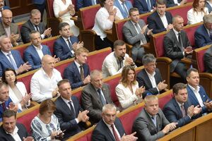 В ноябре все заседания Рады посетили 299 депутатов, в декабре – 240