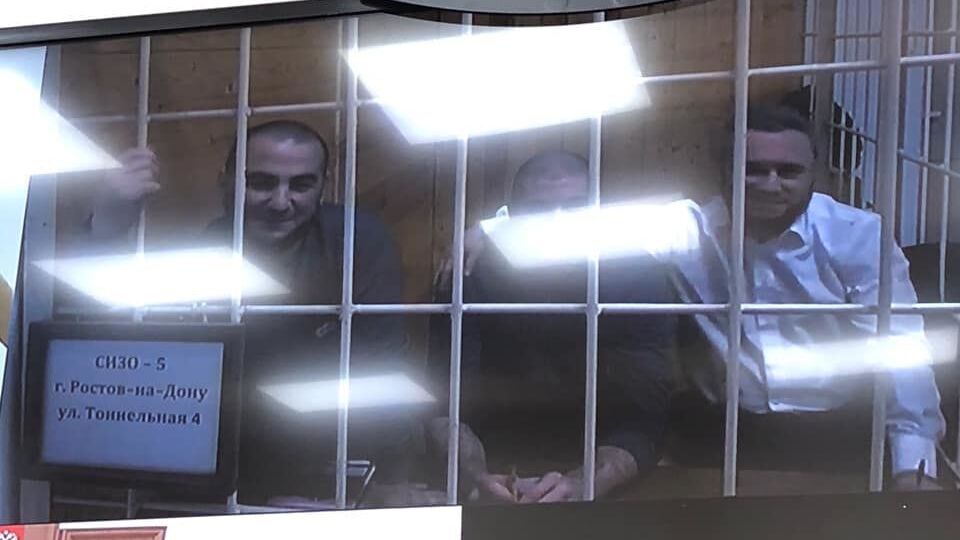 Засуджені кримські татари брали участь у засіданні за допомогою відеозв'язку