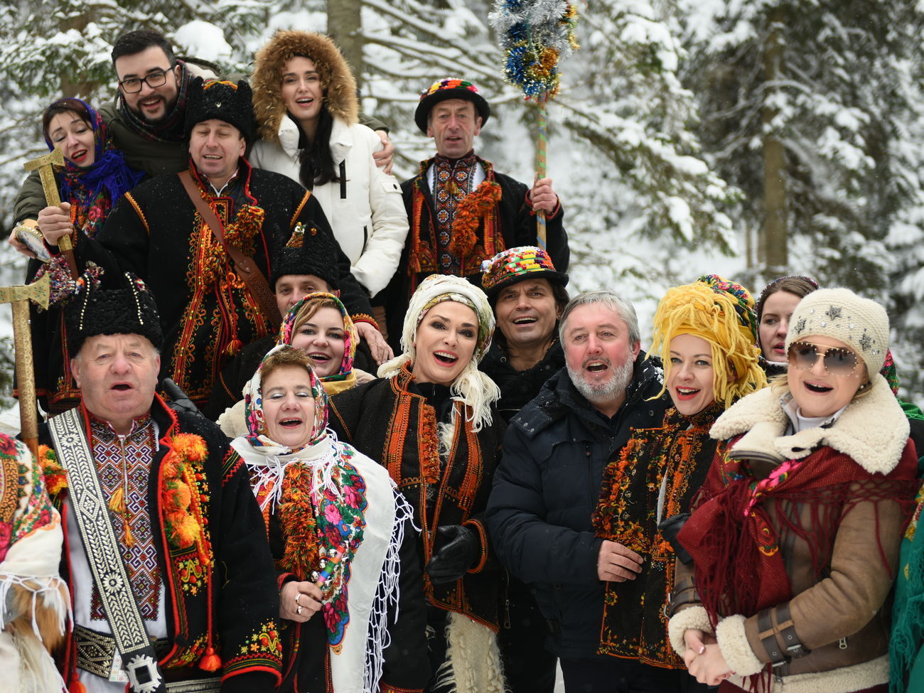 Зірки вже зараз активно готуються до новорічних свят &ndash; замовляють ексклюзивні прикраси та вбрання у модних дизайнерів