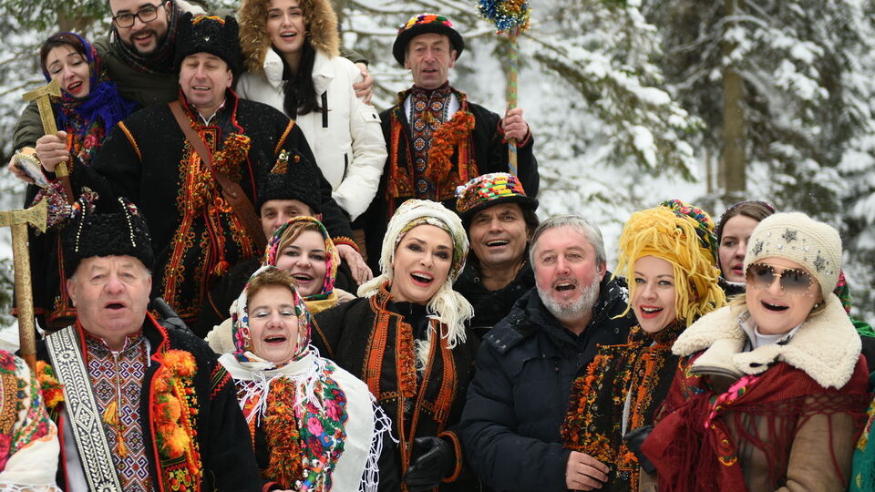 Зірки вже зараз активно готуються до новорічних свят – замовляють ексклюзивні прикраси та вбрання у модних дизайнерів