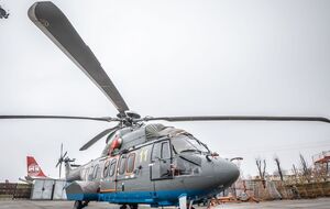 Вертолет приземлился в столичном аэропорту Жуляны