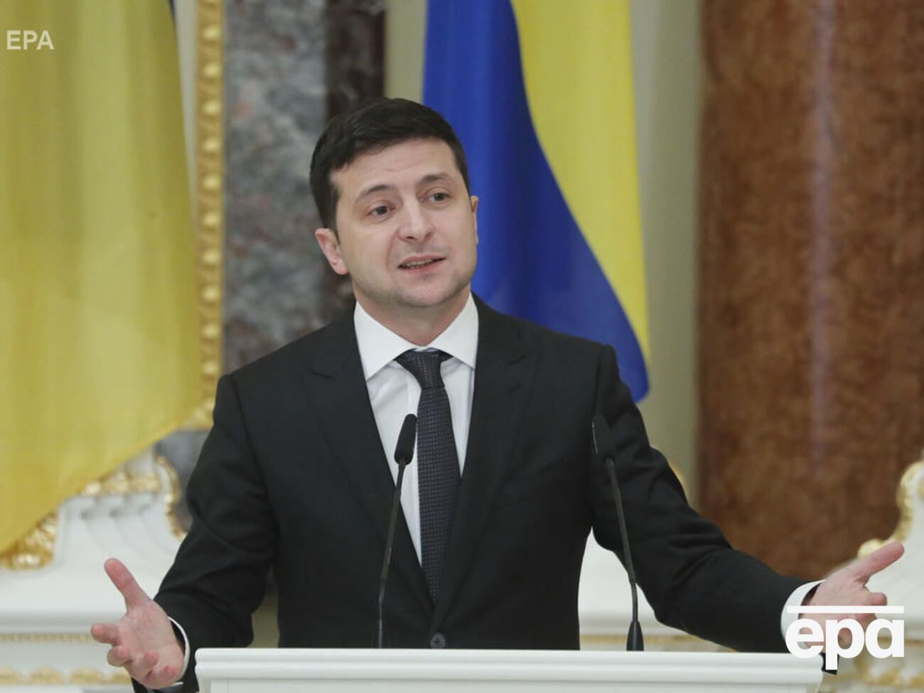 Зеленський повернув підписаний закон у парламент