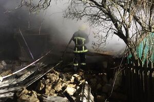 До гасіння пожежі залучали вісьмох людей з особового складу та дві одиниці техніки ДСНС