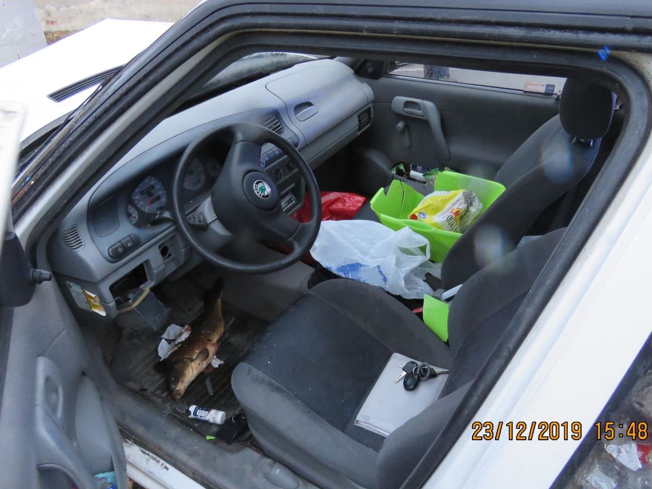 В полиции призывали водителей осторожно относиться к перевозке живых карпов