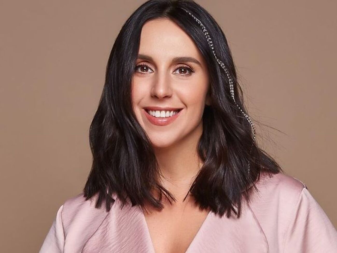 Джамала:&nbsp;Наряд на новогодние праздники мне всегда подбирала мама. Но, как видите, любовь к яркой одежде и аксессуарам у меня была всегда