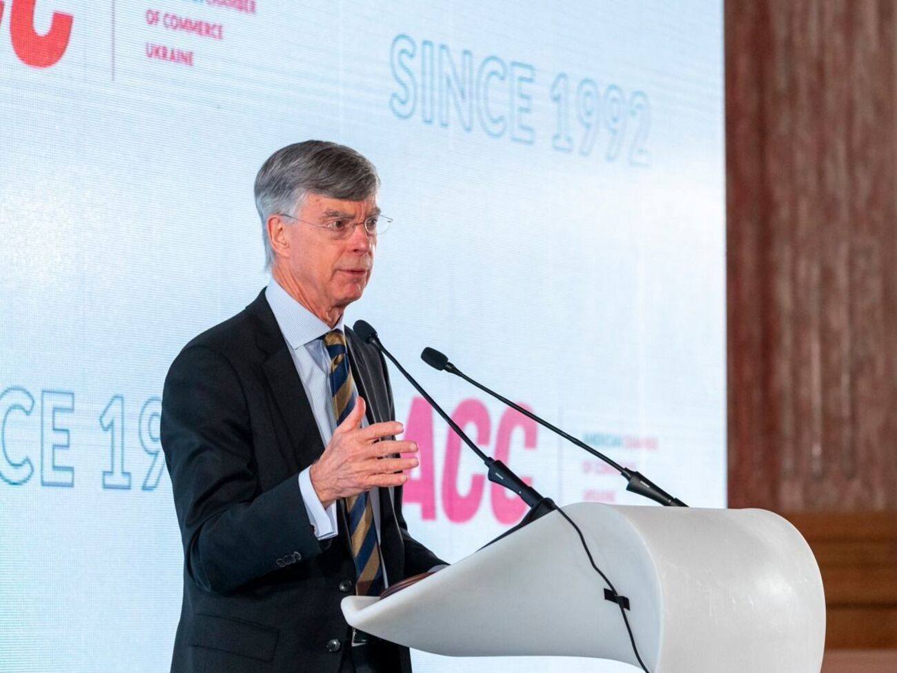 Тейлор: Аваков провел очень подробный брифинг для иностранных послов