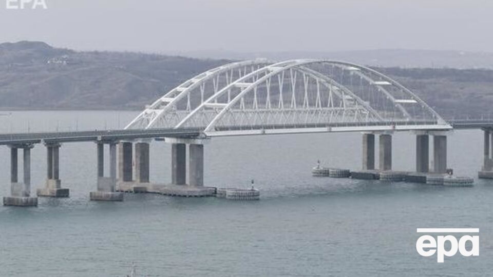 Міст через Керченську протоку, який з'єднує анексований Крим і Краснодарський край Росії, відкрили у травні 2018 року