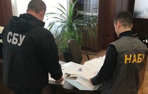 Обыски проходят в помещениях АМПУ, филиалах ведомства, а также по месту проживания чиновников в Киеве, Одессе и Одесской области