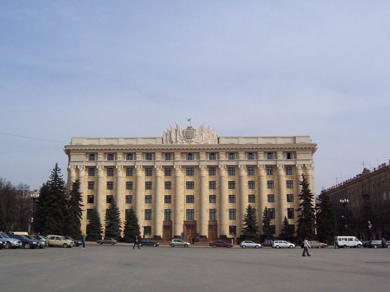 У Харкові підпалили вхід в ОДА