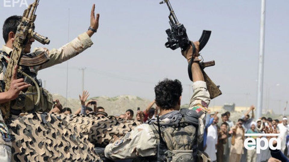 В Афганистане армия правительства сражается с членами группировки "Талибан"