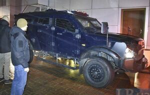 Для вывоза освобожденных экс-беркутовцев использовали спецтехнику