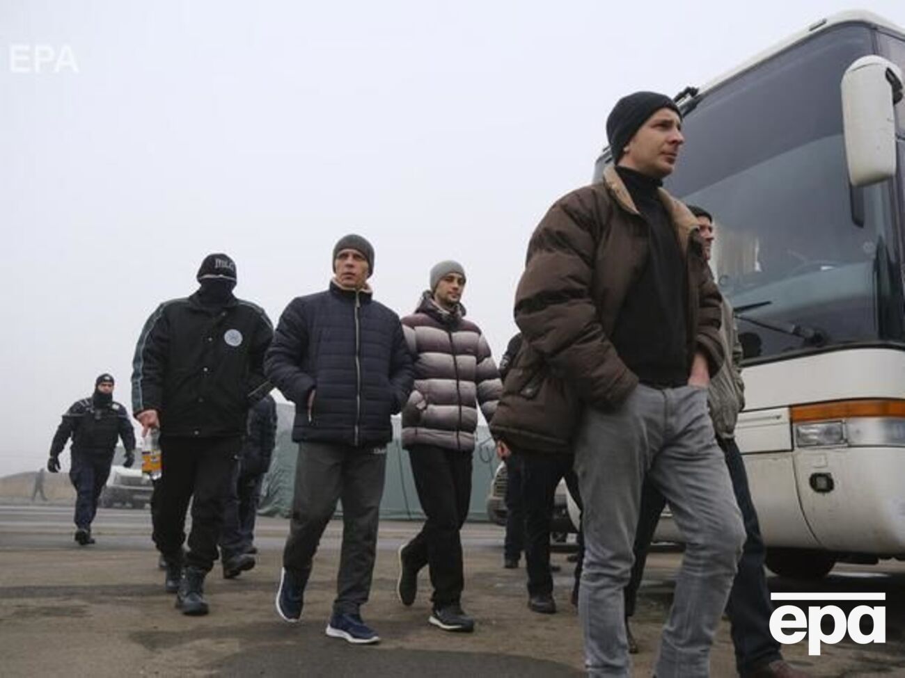 На Донбассе проходит обмен удерживаемыми лицами. Фоторепортаж