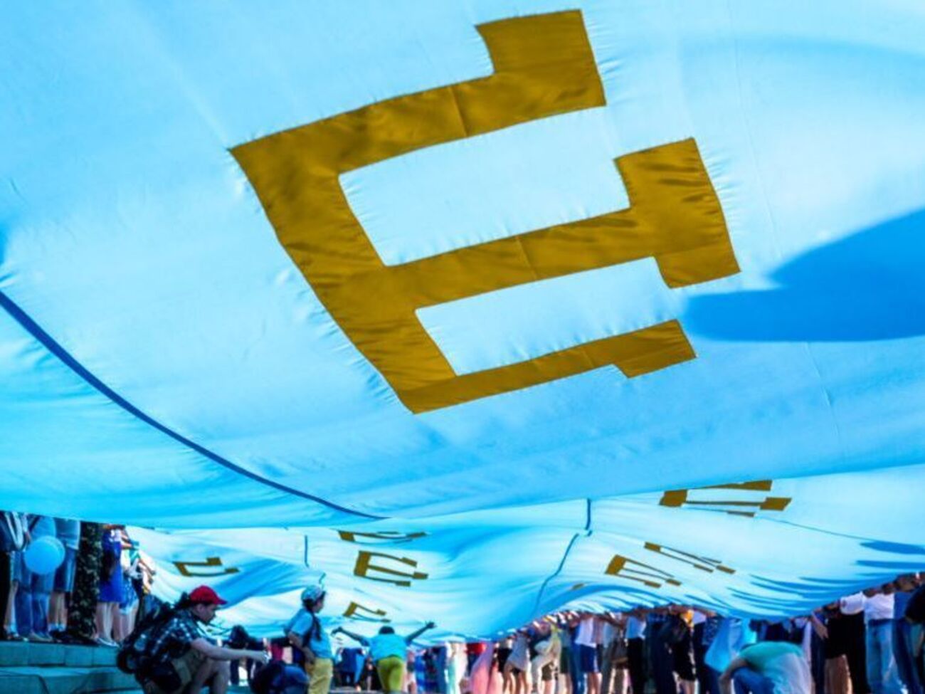 За даними української омбудсменки, на території РФ та анексованого Криму залишається понад 110 незаконно утримуваних українців