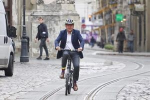 Садового подозревают в злоупотреблениях во время операций с земельными участками