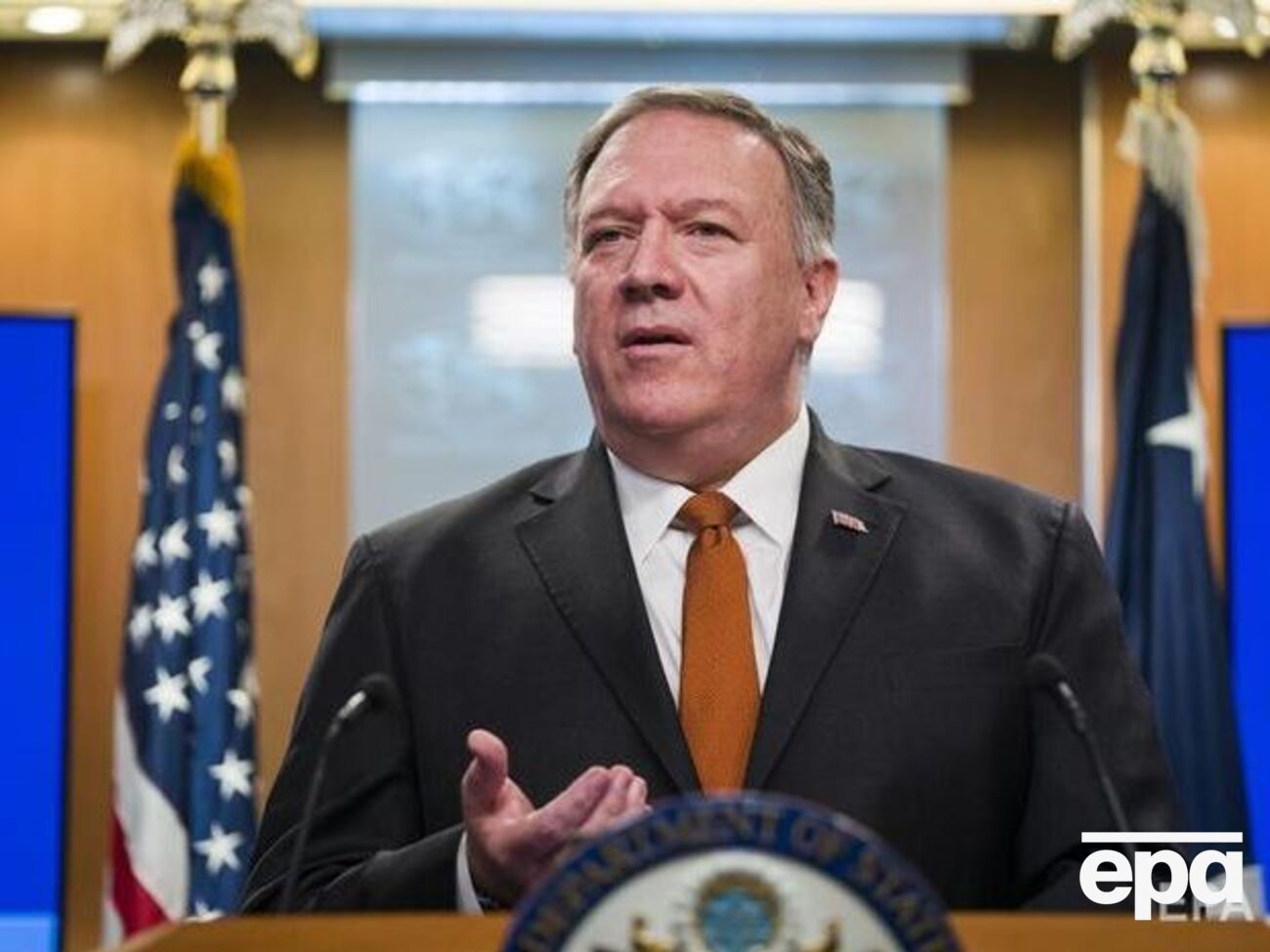 Помпео: США надають Україні допомогу у виявленні корупції