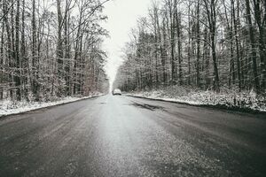 Синоптикиня: Завтра на дорогах слизько, особливо вранці та ввечері