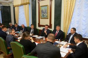 На совещании было принято решение перед нормандским саммитом провести заседание Совета национальной безопасности и обороны под председательством Зеленского