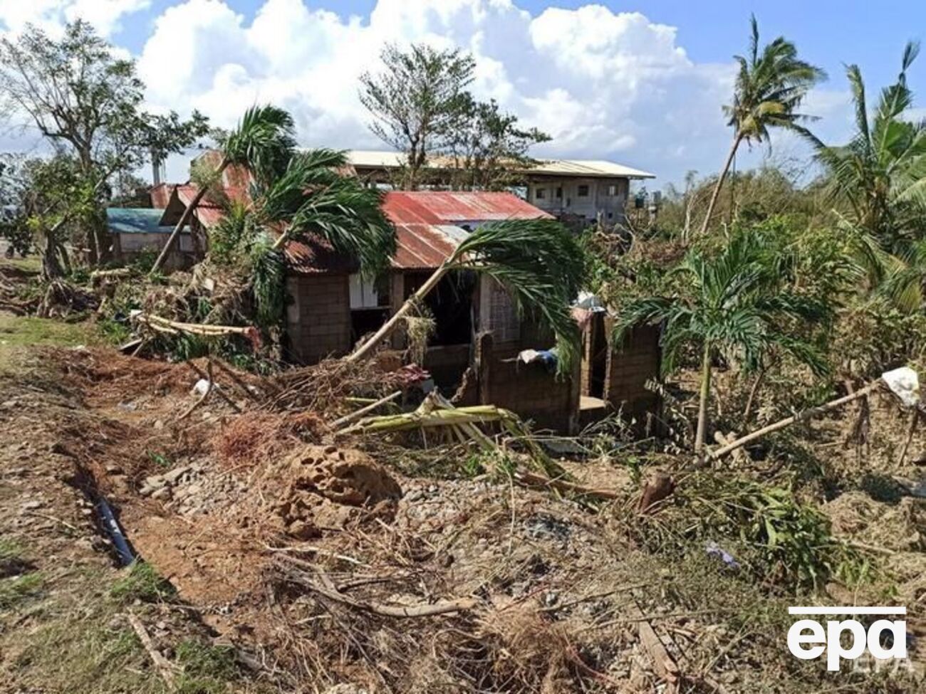 Тайфун нанес ущерб более 1 млрд песо (примерно $19,7 млн)