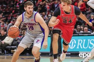 Михайлюк (ліворуч) заробив 15 очок