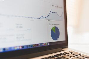 В письмах о лжеминировании говорилось, что они будут приходить до тех пор, пока не будет уплачен долг в 120 биткоинов, сообщает "Русская служба ВВС"