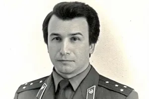 Автор книги "Заговор негодяев. Записки бывшего подполковника КГБ" Владимир Попов в годы службы в КГБ СССР