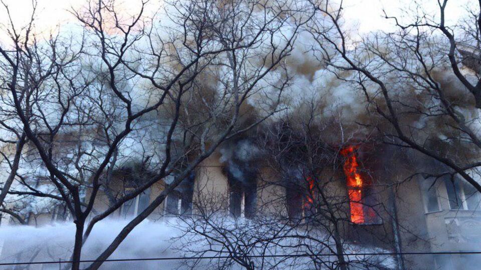 Пожар вспыхнул 4 декабря около 10.00
