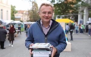 Садового подозревают в злоупотреблении властью