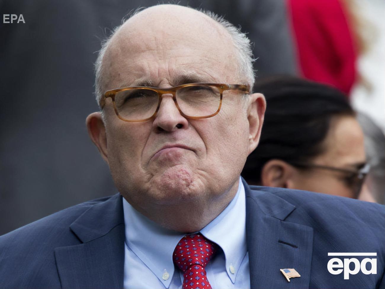 Поїздку Джуліані організовано для зйомок документального серіалу, який рекламують як "альтернативу" слухань у Конгресі США у справі про імпічмент Трампа