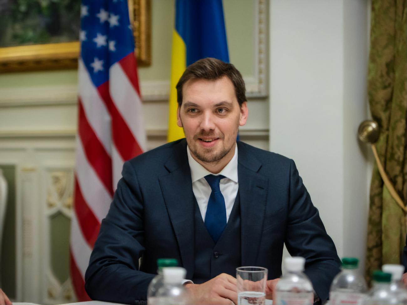 Гончарук: Поблагодарил США за поддержку территориальной целостности и суверенитета Украины