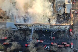 По состоянию на 7.00 6 декабря работы по ликвидации пожара продолжаются