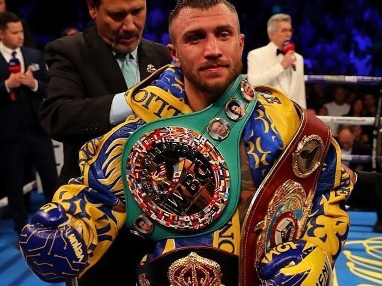 Ломаченко является обладателем четырех чемпионских поясов