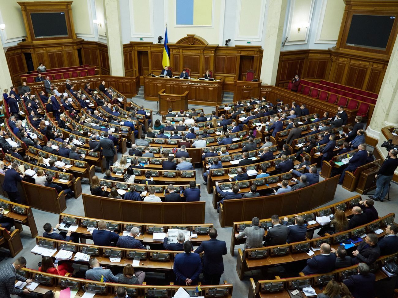 Инициативу поддержали 255 народных депутатов