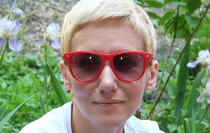 Головна редакторка Cosmopolitan відкликала свій лайк із поста Пліхіної про похорон Героя, коли зійшла "фейсбучна" лавина збурень і проклять