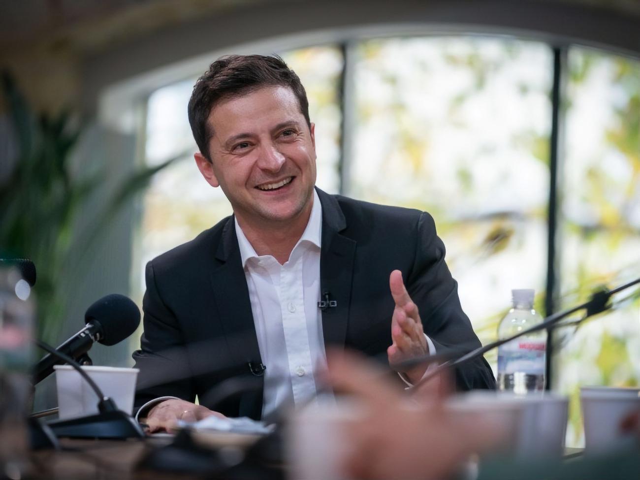 Российский пранкер утверждает, что поговорил с Зеленским (на фото) по телефону