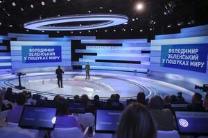 Зеленский пришел на ток-шоу Шустера