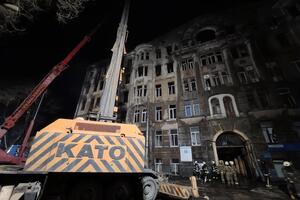 Спасатели продолжают разбирать завалы