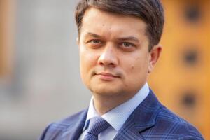 Разумков заявил, что после нормандского саммита украинским обществом будет проговариваться дополнительная позиция по особому статусу ОРДЛО