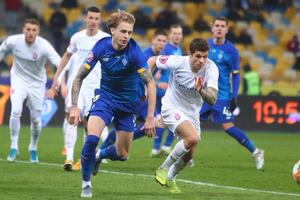 "Динамо" проиграло "Заре" со счетом 1:2