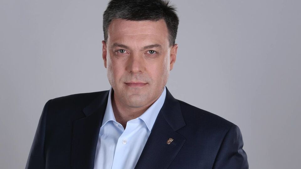 Олег Тягнибок: Они убивают наших людей, они с нами воюют, они унижают нас и уничтожают нашу мощь, в том числе экономическую, а мы ничего не замечаем и торгуем с ними электроэнергией