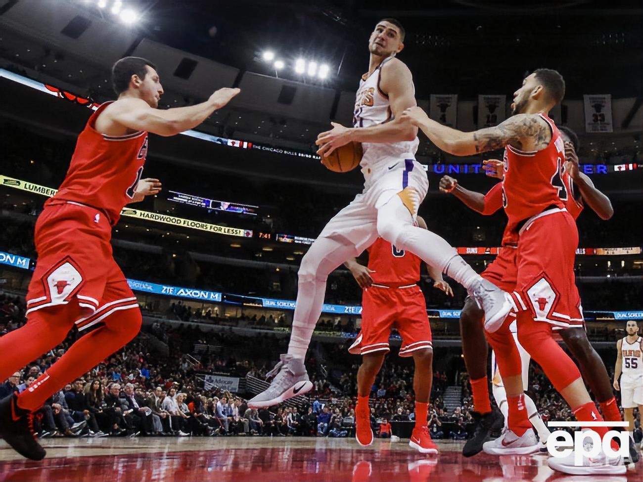 Лень (у білому) зробив 10 підбирань