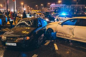 Унаслідок аварії госпіталізовано двох людей