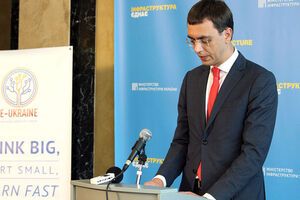 Омелян заявил, что "Укрзалізниця" продолжает формирование железнодорожных сообщений с иностранными государствами