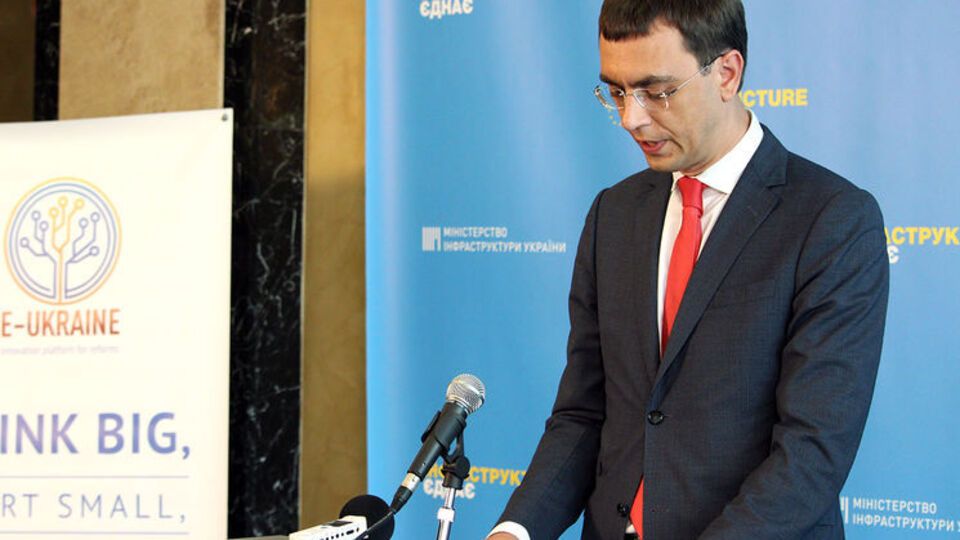 Омелян заявил, что "Укрзалізниця" продолжает формирование железнодорожных сообщений с иностранными государствами