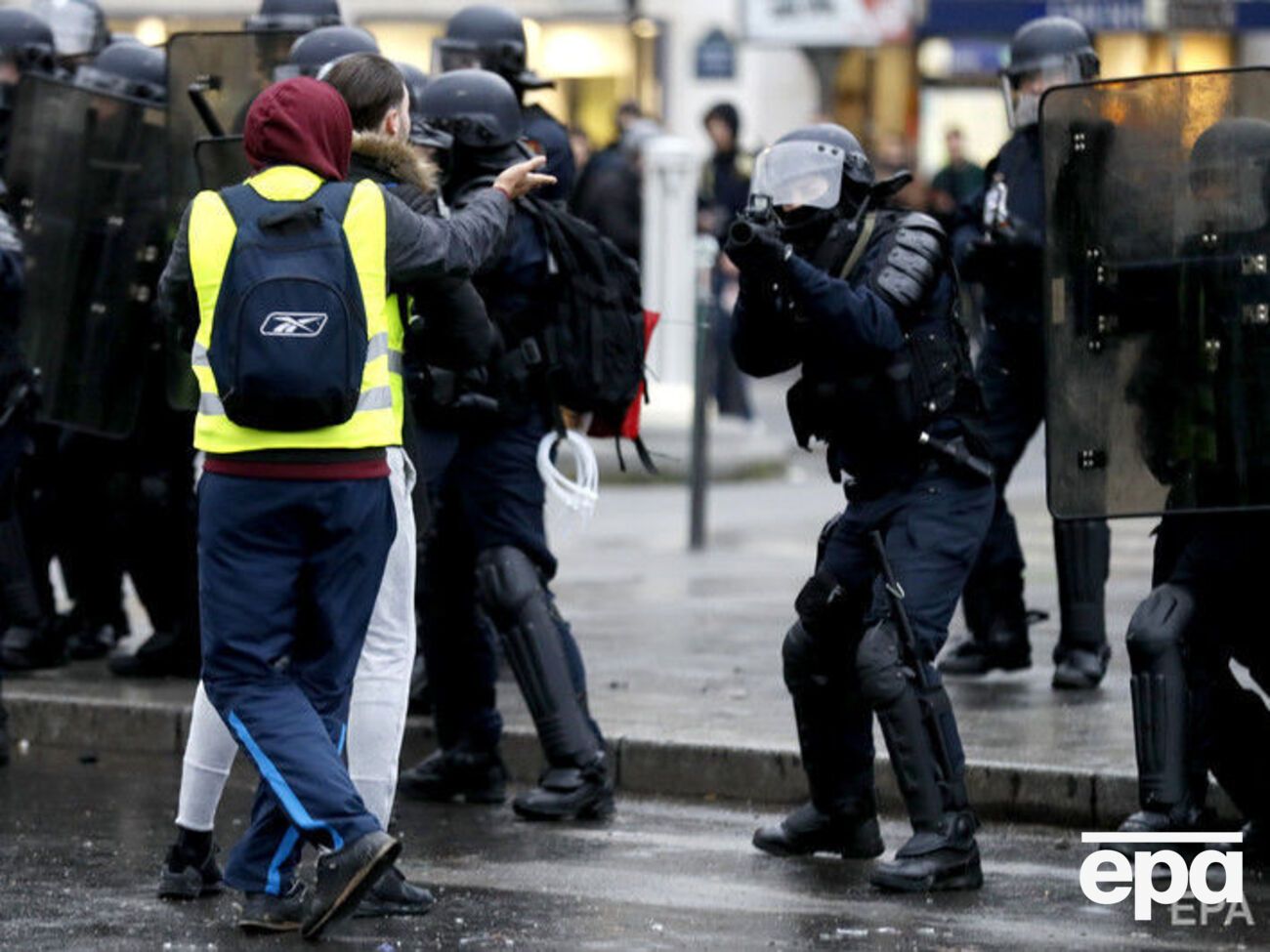 Акции протеста "желтых жилетов" продолжаются с ноября 2018 года