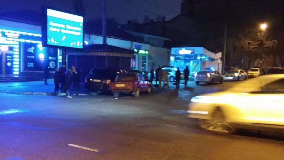 В автомобіль, у якому їхала Богомолець, врізалися "Жигулі"
