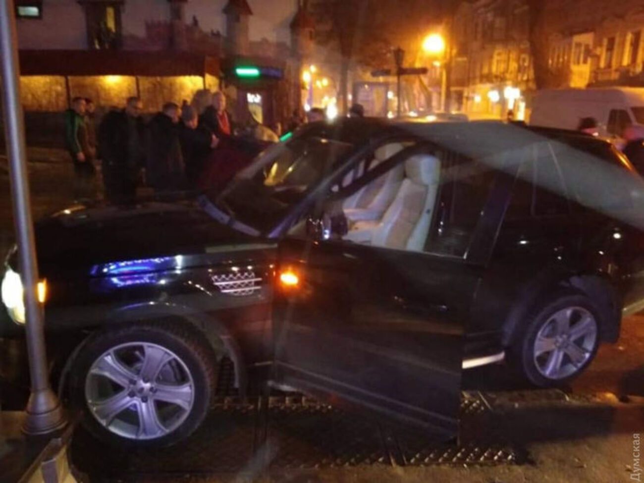 За кермом автомобіля з Богомолець перебував військовослужбовець Повітряних сил України