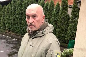 Тука підкреслив, що він не є "людиною, яка плескає в долоні, чекаючи, коли Кримський міст завалиться"