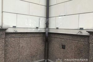 Поліція встановлює причетних до пошкодження фасаду храму в Запоріжжі