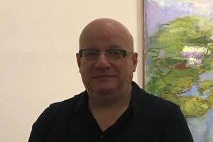 Дмитрий Джангиров: Внутреннюю нестойкую стабильность уже начали "качать" полностью подконтрольные Банковой и Владимирской радикалы, при этом имитируя и оппозиционность президенту